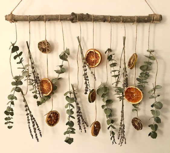 Dried fruits are fun to decorate with!