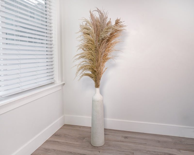 How to Create a Stunning Pampas Grass Arrangement in a Floor Vase